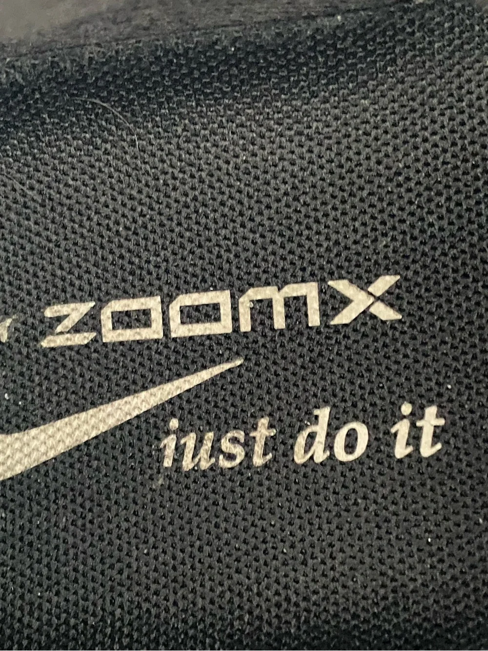 Nike ZoomX Invincible Run flyknit black sz 9.5 mens